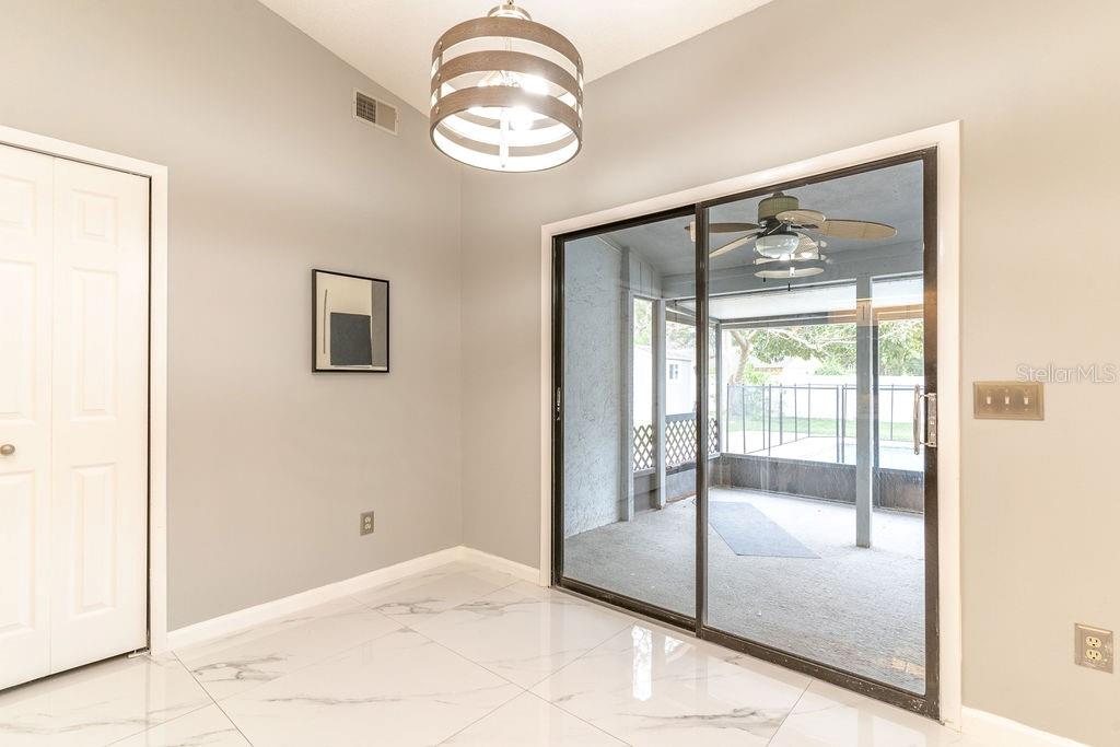 Image 22 of 42 For 6308 Edge O Grove Circle