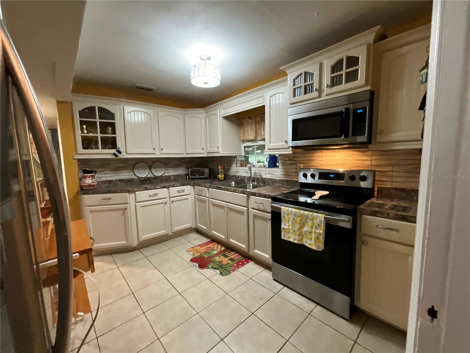 Image 13 of 25 For 2429 Laurel Avenue