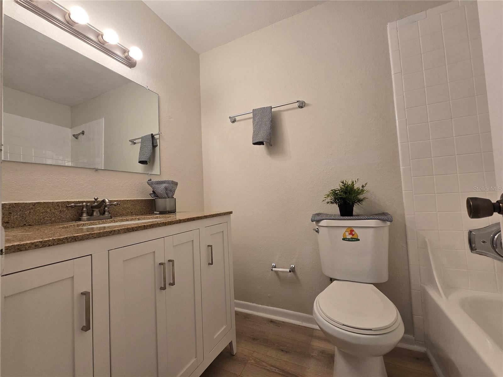 Image 17 of 33 For 11526 Westwood Boulevard 724