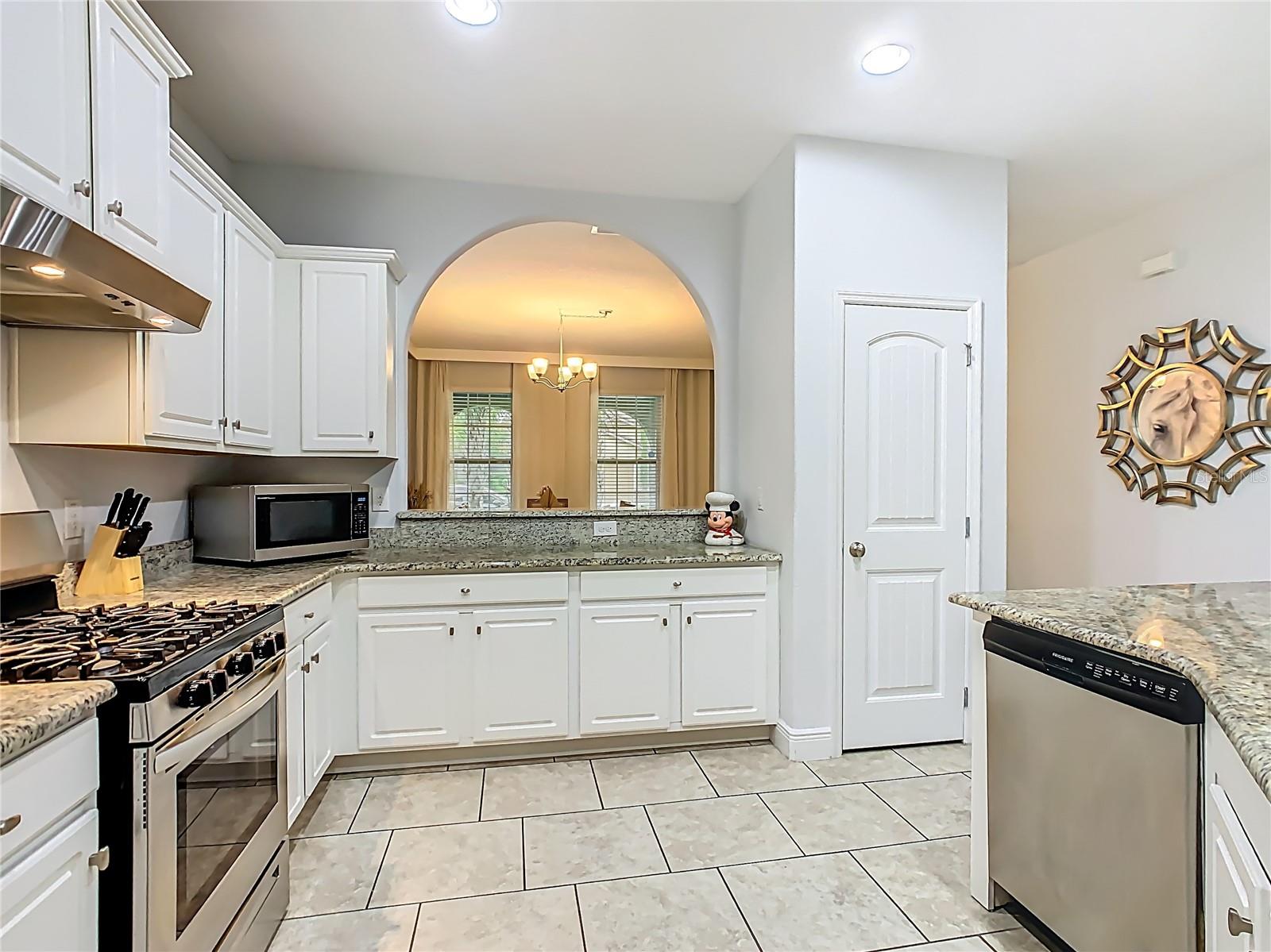 Image 10 of 66 For 5255 Wildwood Way