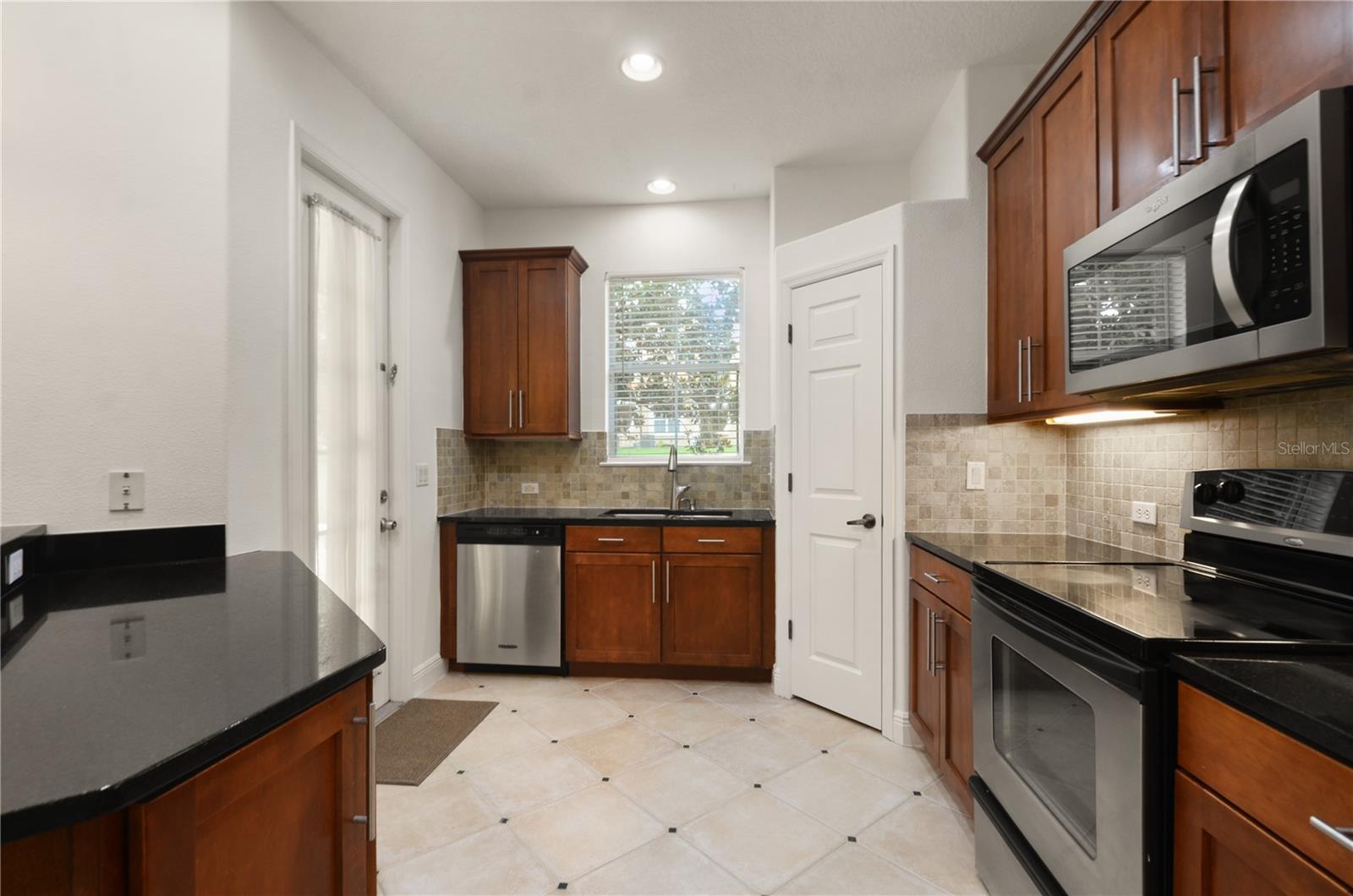 Image 11 of 31 For 1277 Blessing Street