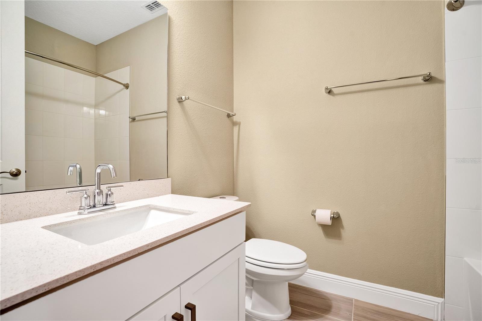 Image 17 of 28 For 7031 Carrickbend Lane