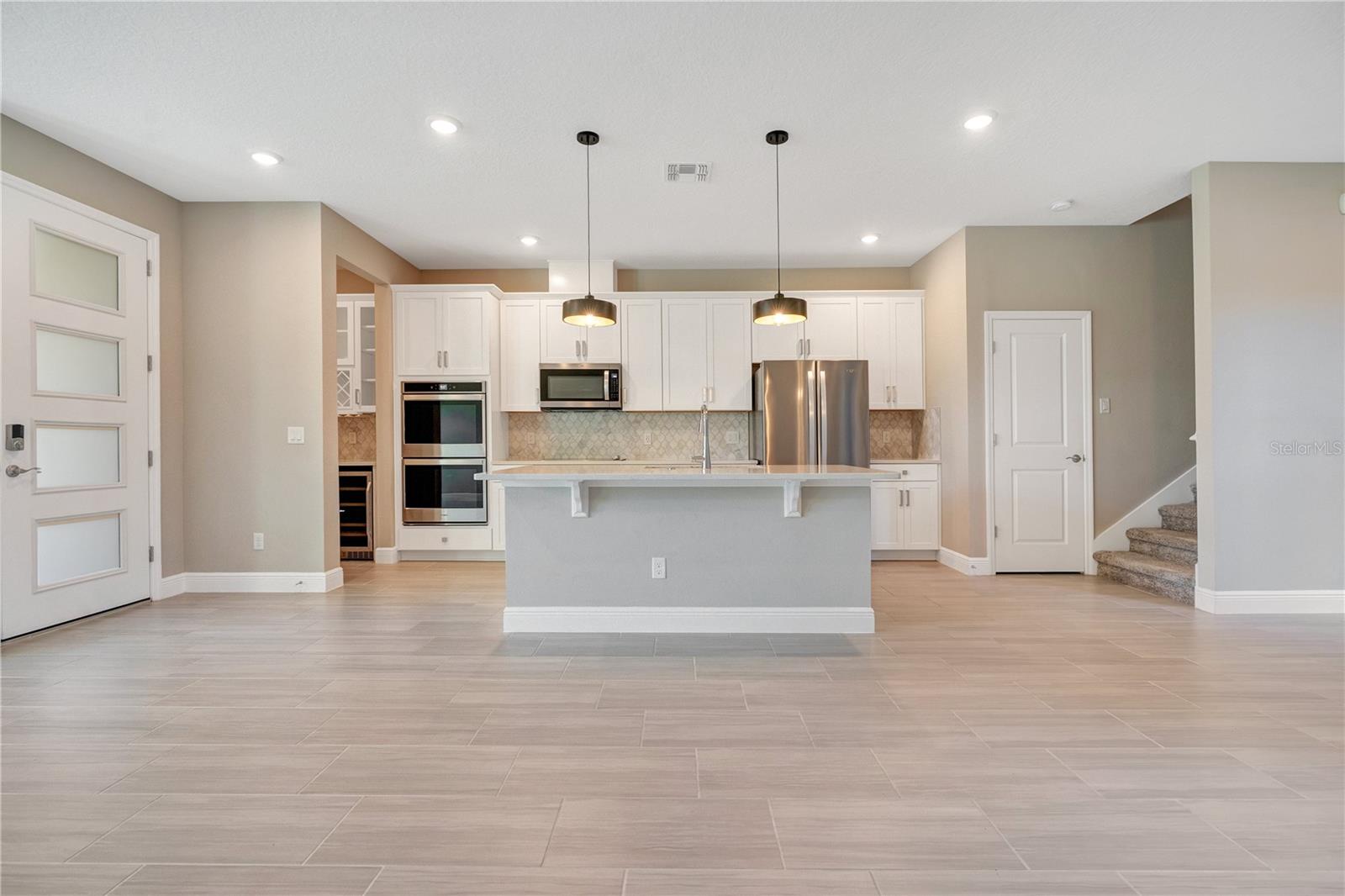 Image 3 of 28 For 7031 Carrickbend Lane