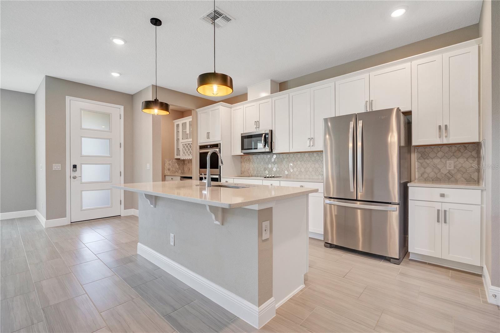 Image 7 of 28 For 7031 Carrickbend Lane