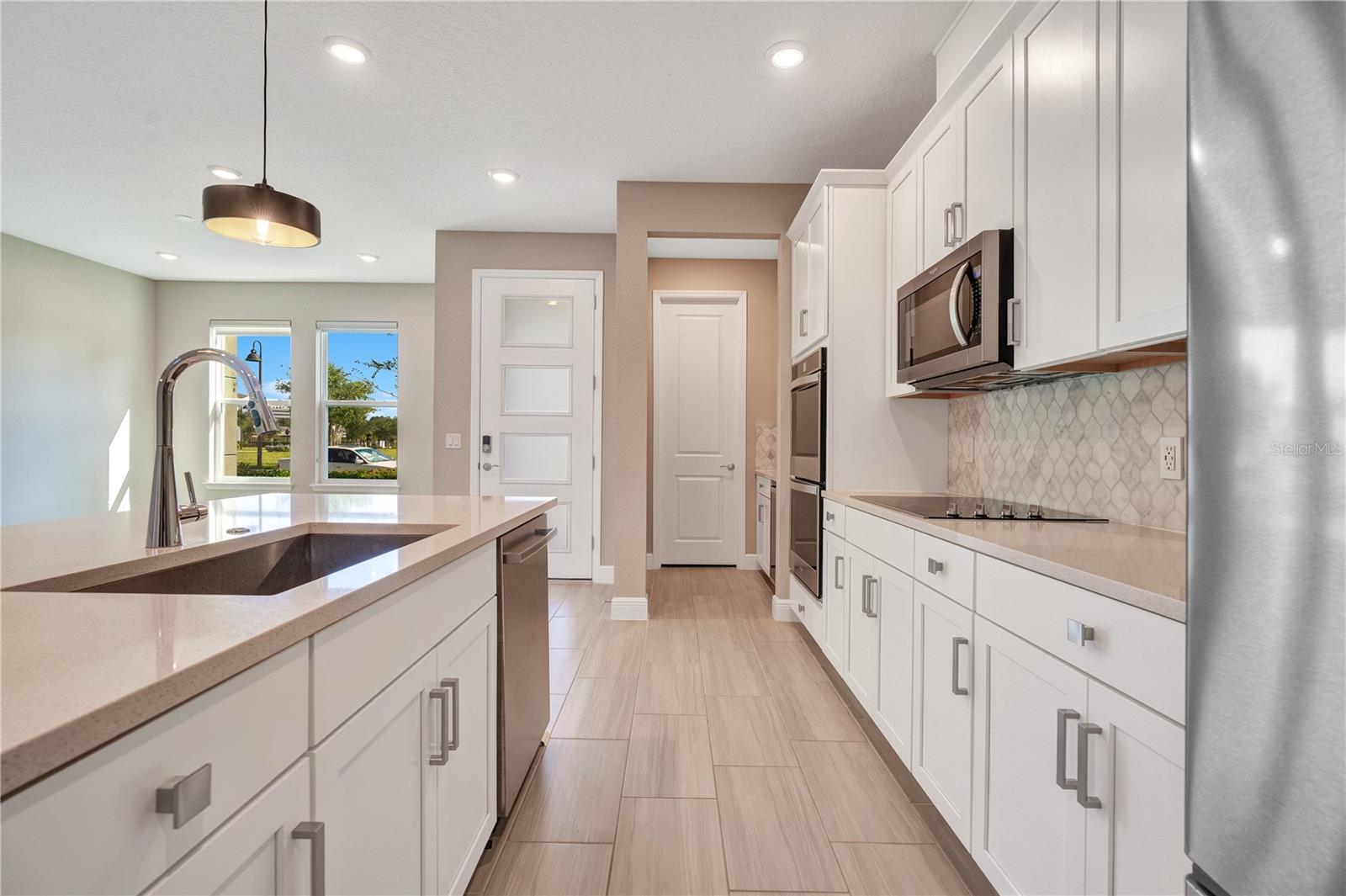 Image 8 of 28 For 7031 Carrickbend Lane