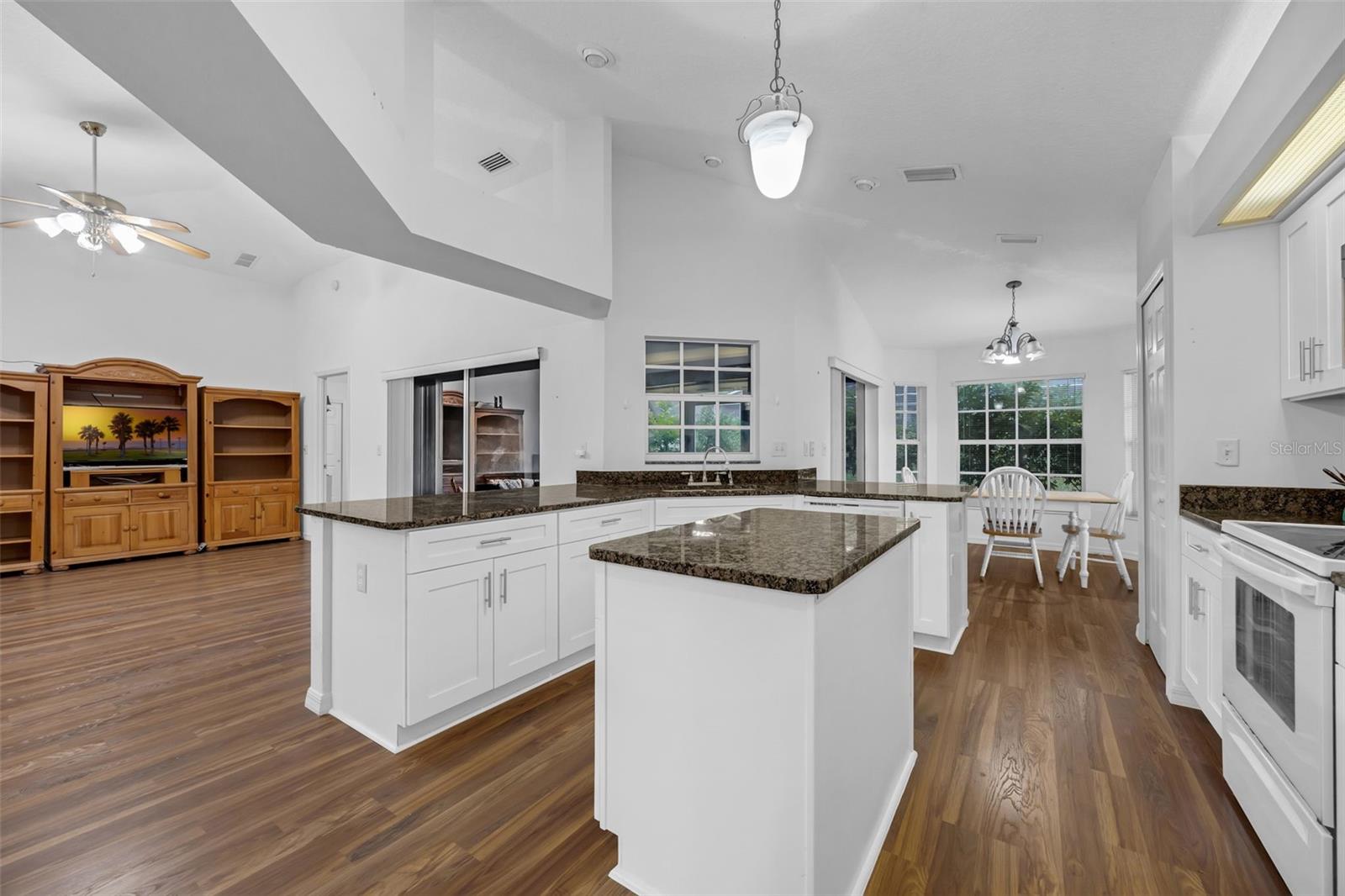 Image 17 of 35 For 4970 Abaco Drive