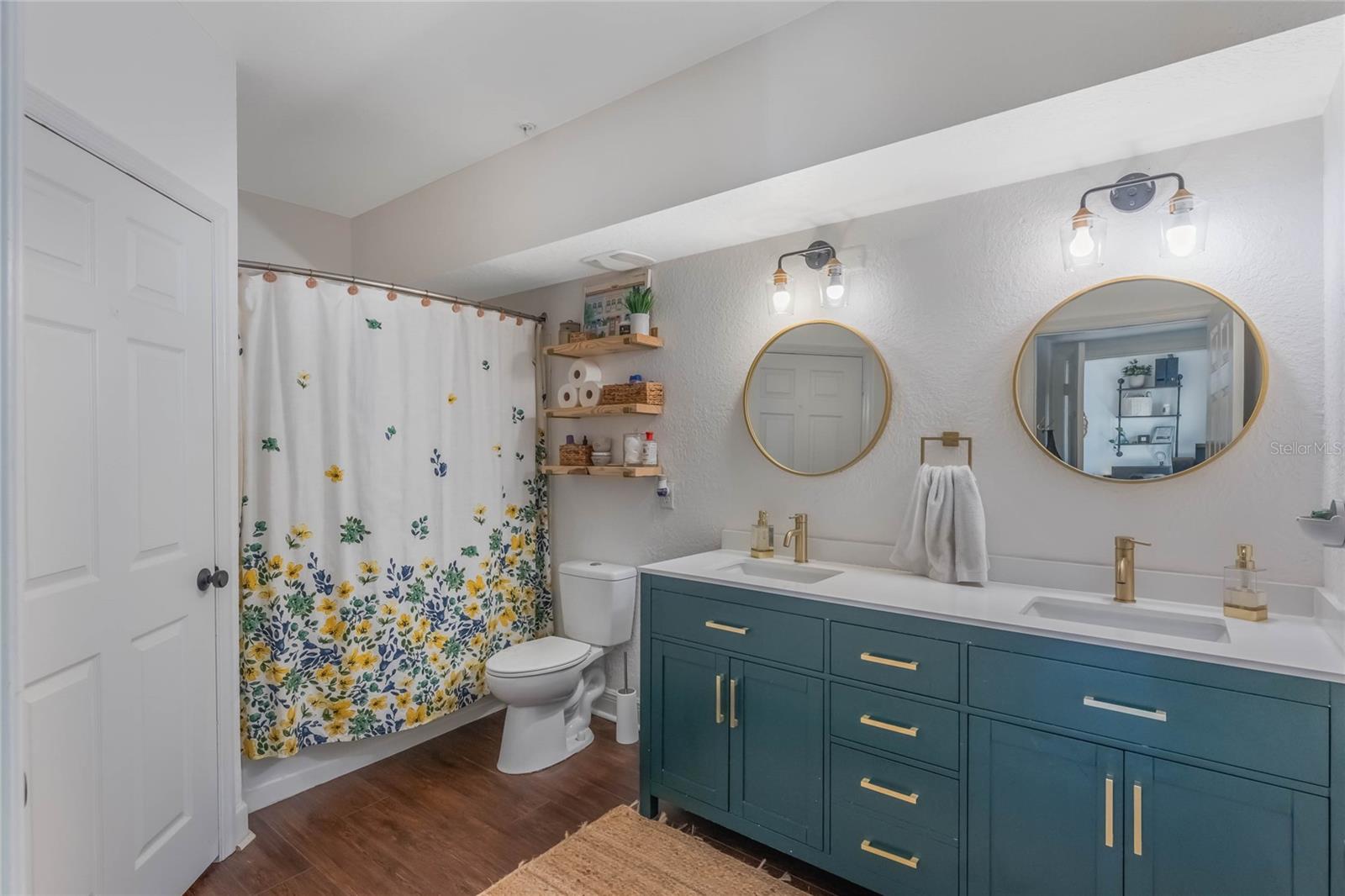 Image 17 of 30 For 206 South Street 6031