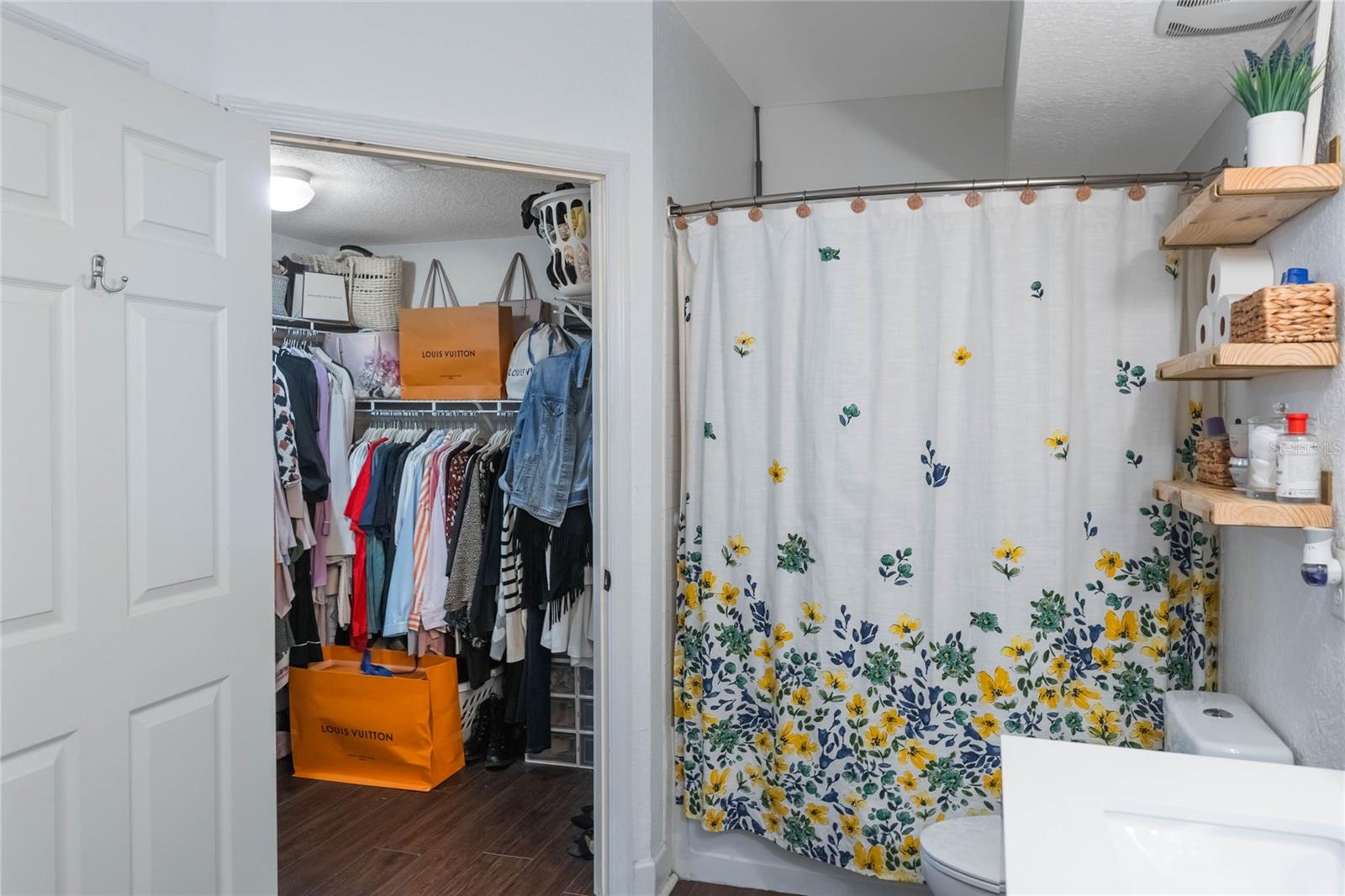 Image 18 of 30 For 206 South Street 6031