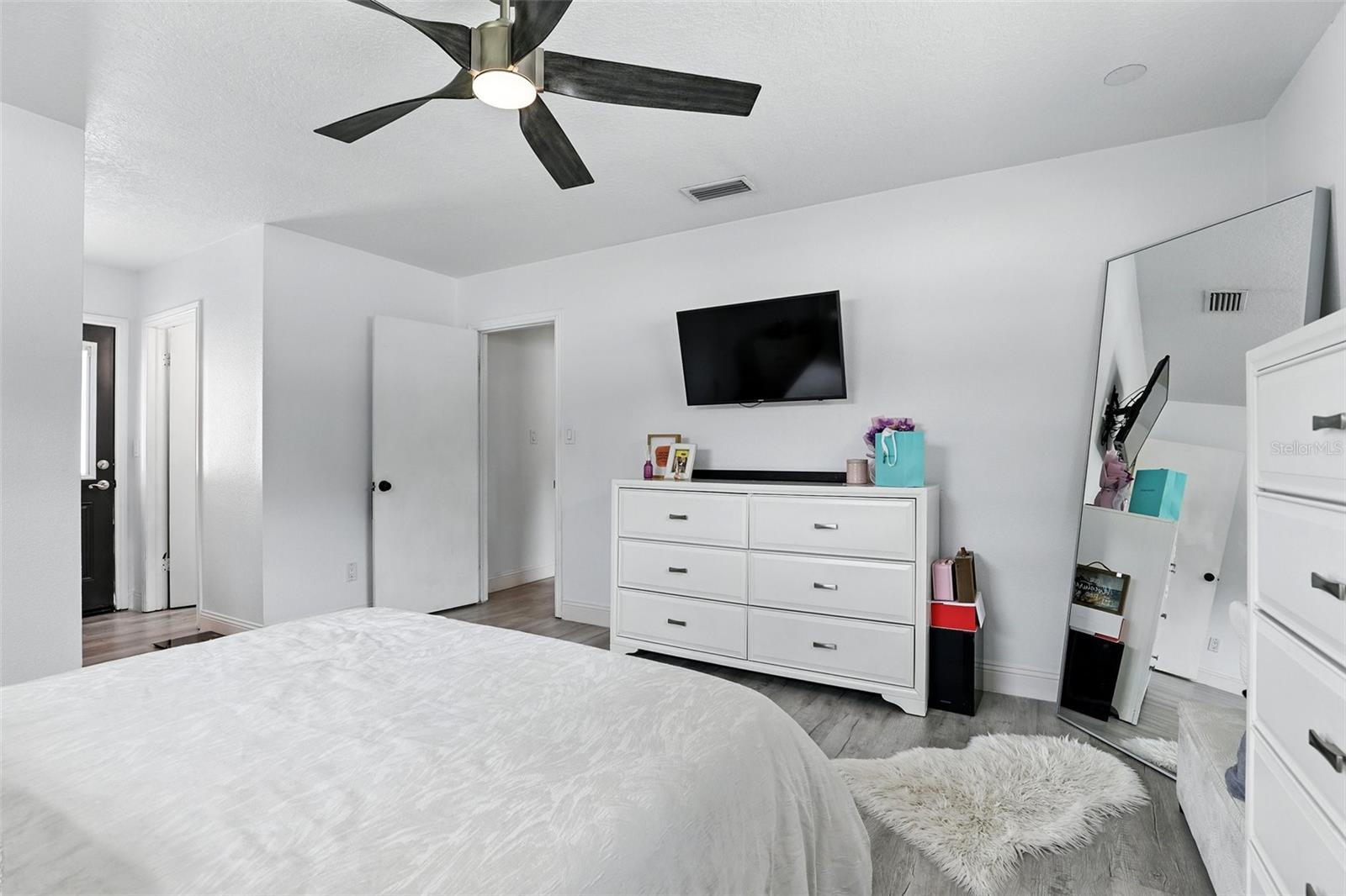 Image 17 of 33 For 7307 Grace Road