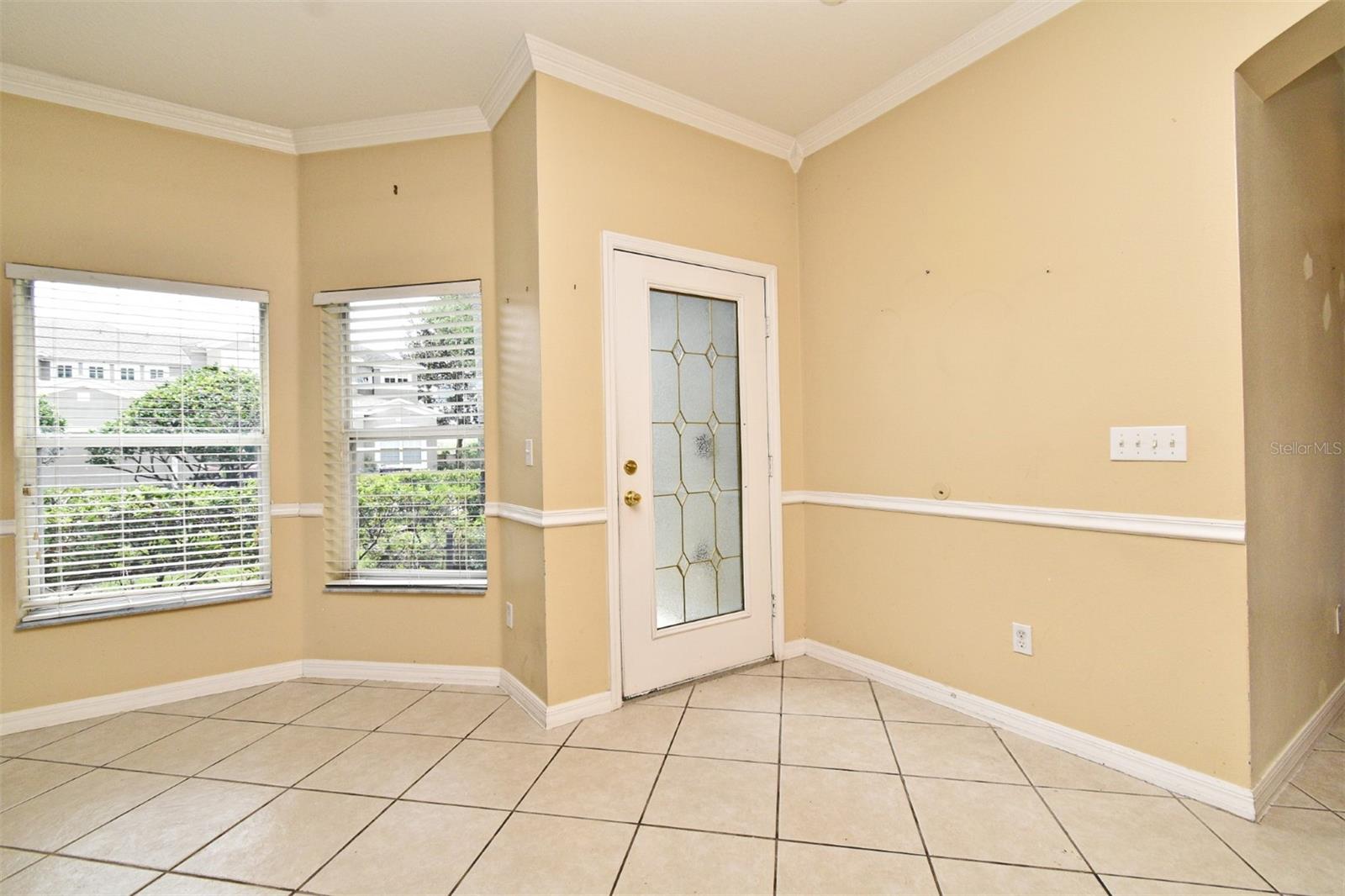 Image 2 of 42 For 1086 Wickerwood Street