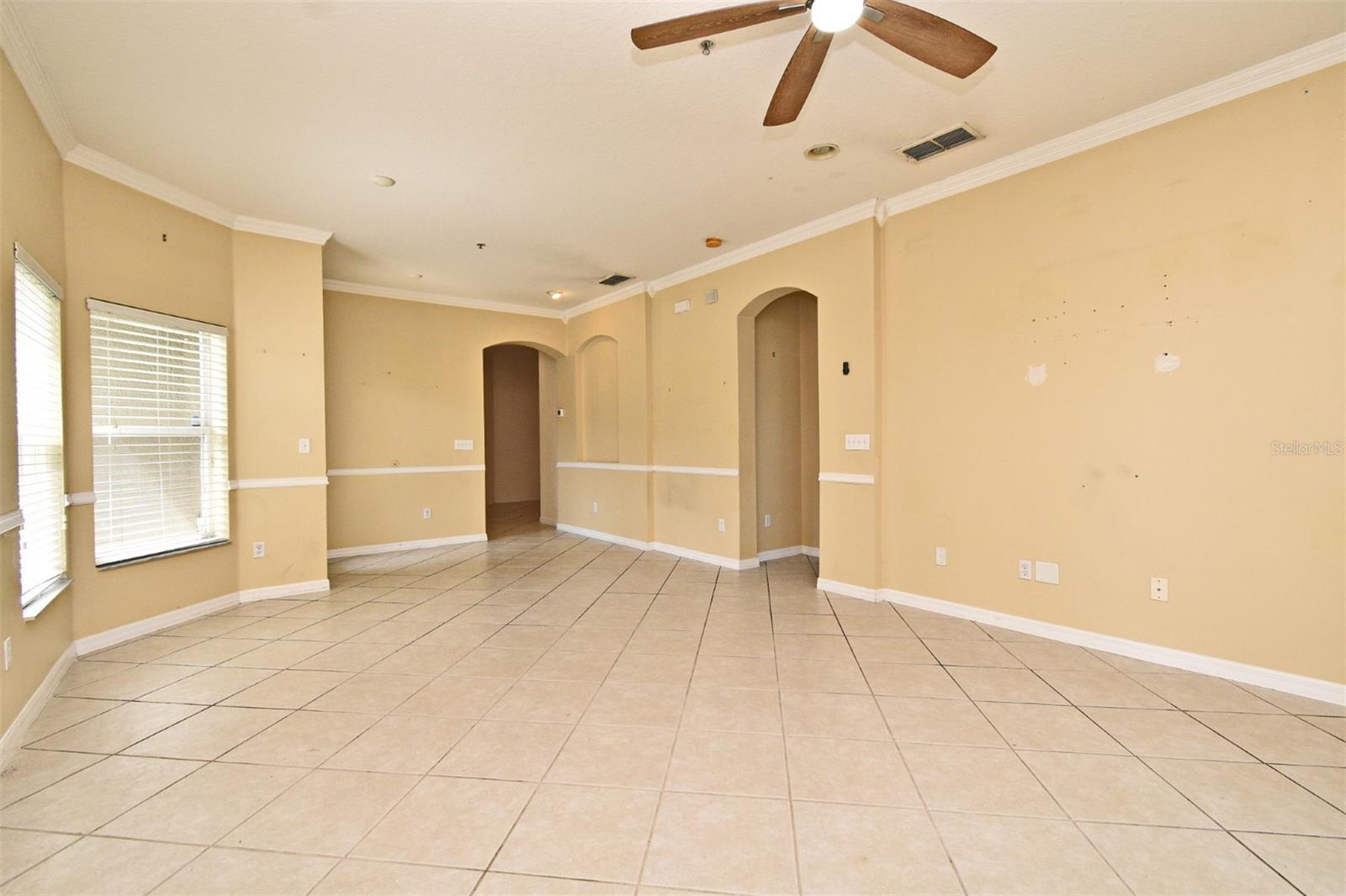Image 6 of 42 For 1086 Wickerwood Street