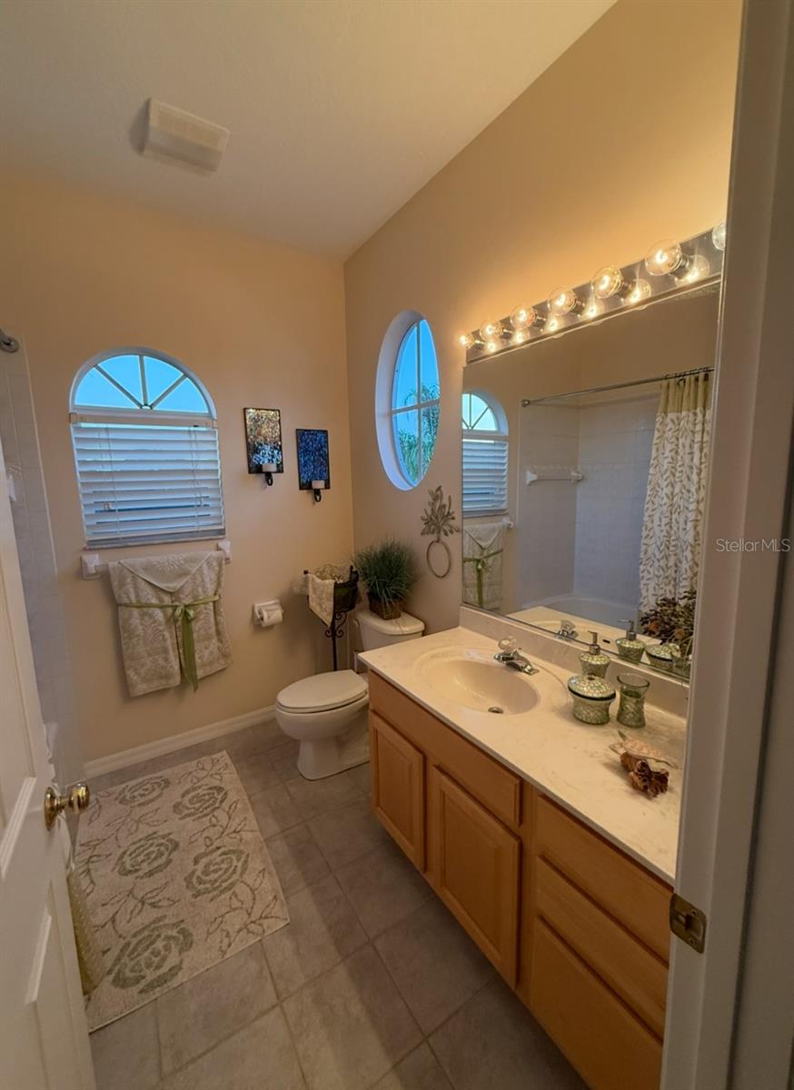 Image 23 of 32 For 10937 Bluestem Circle