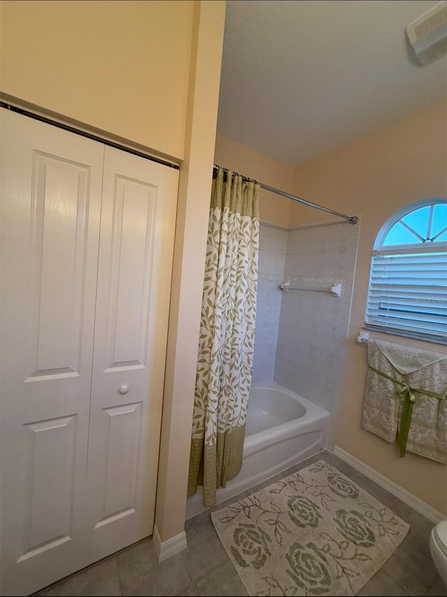 Image 24 of 32 For 10937 Bluestem Circle