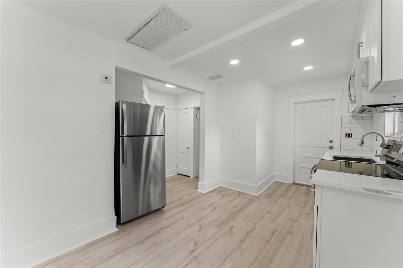 Image 12 of 29 For 314 Harwood Street