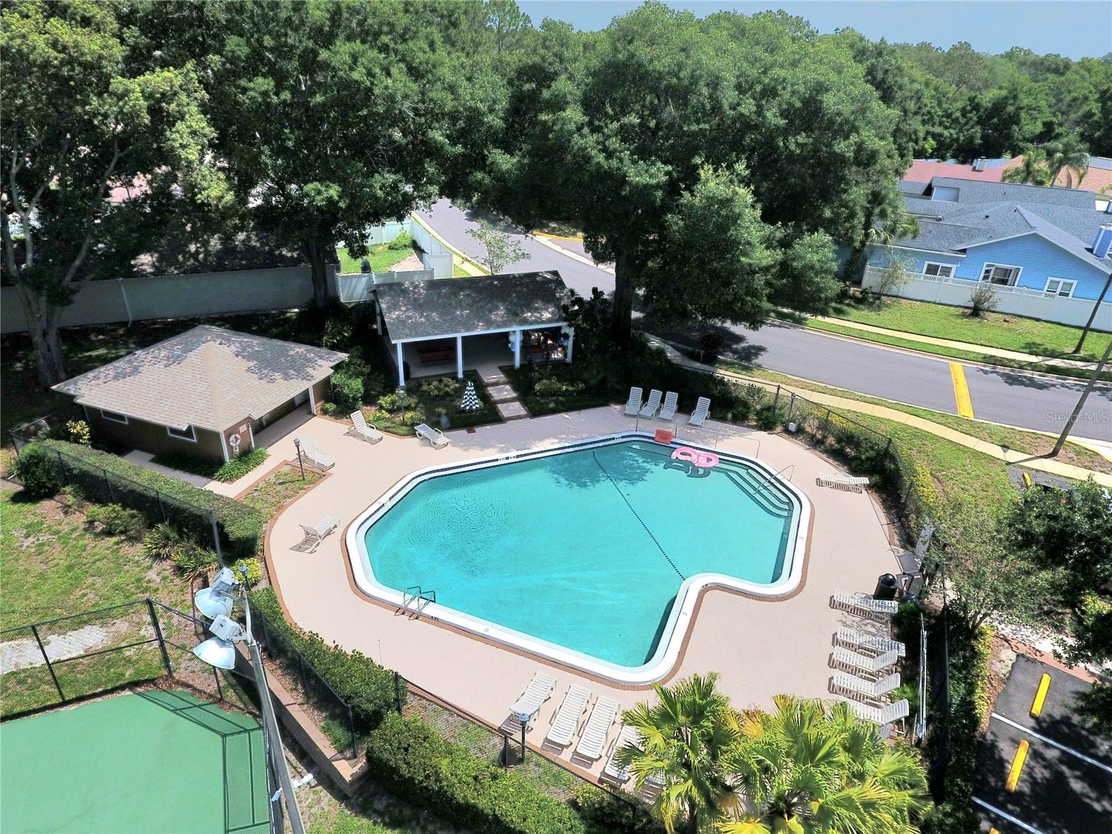 Image 21 of 25 For 2922 Burlington Drive
