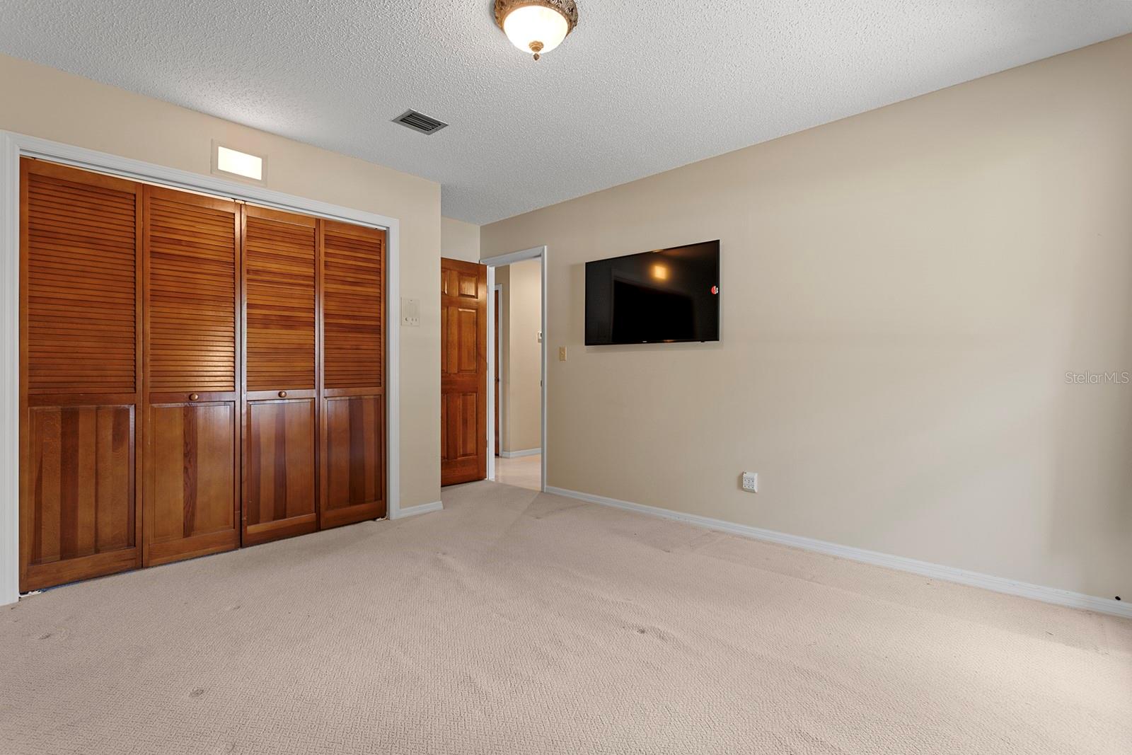 Image 31 of 39 For 154 Golf Club Drive 154
