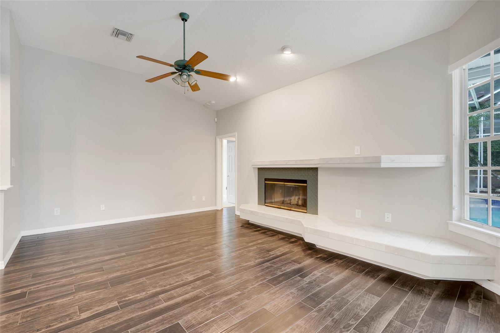 Image 12 of 47 For 6609 Crenshaw Drive