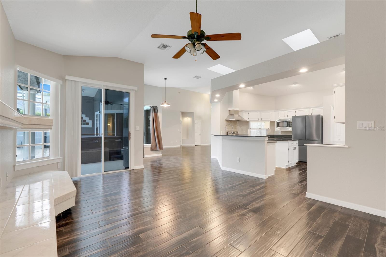 Image 15 of 47 For 6609 Crenshaw Drive
