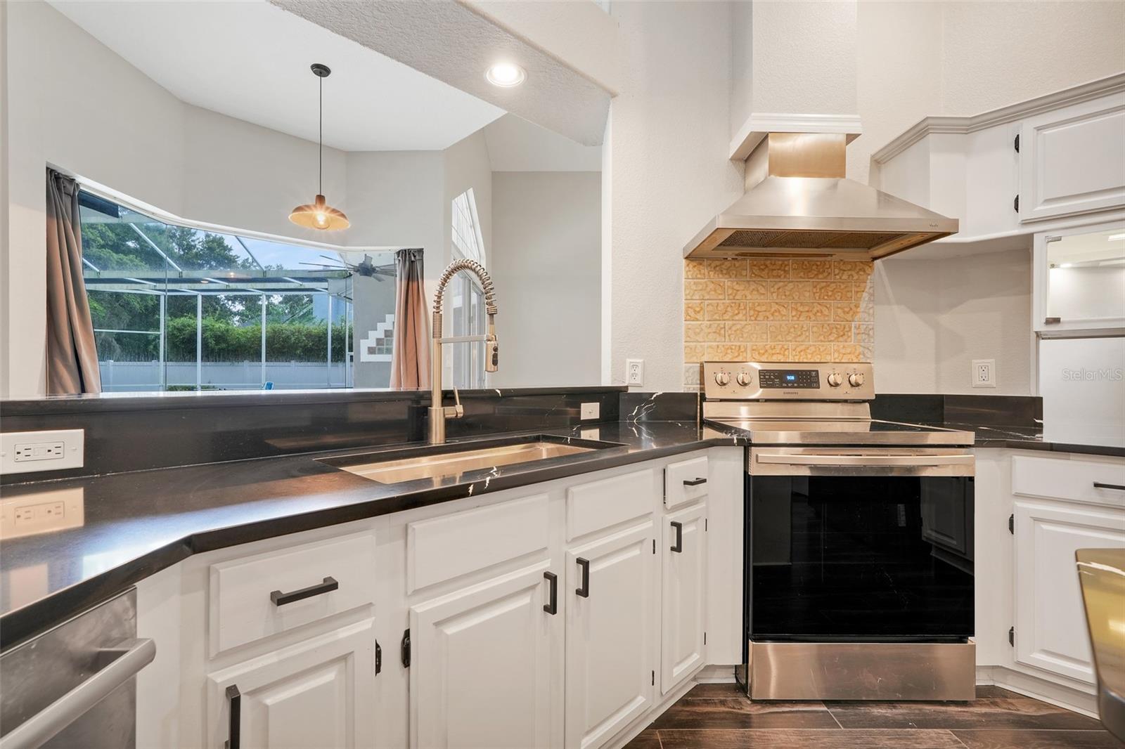 Image 19 of 47 For 6609 Crenshaw Drive