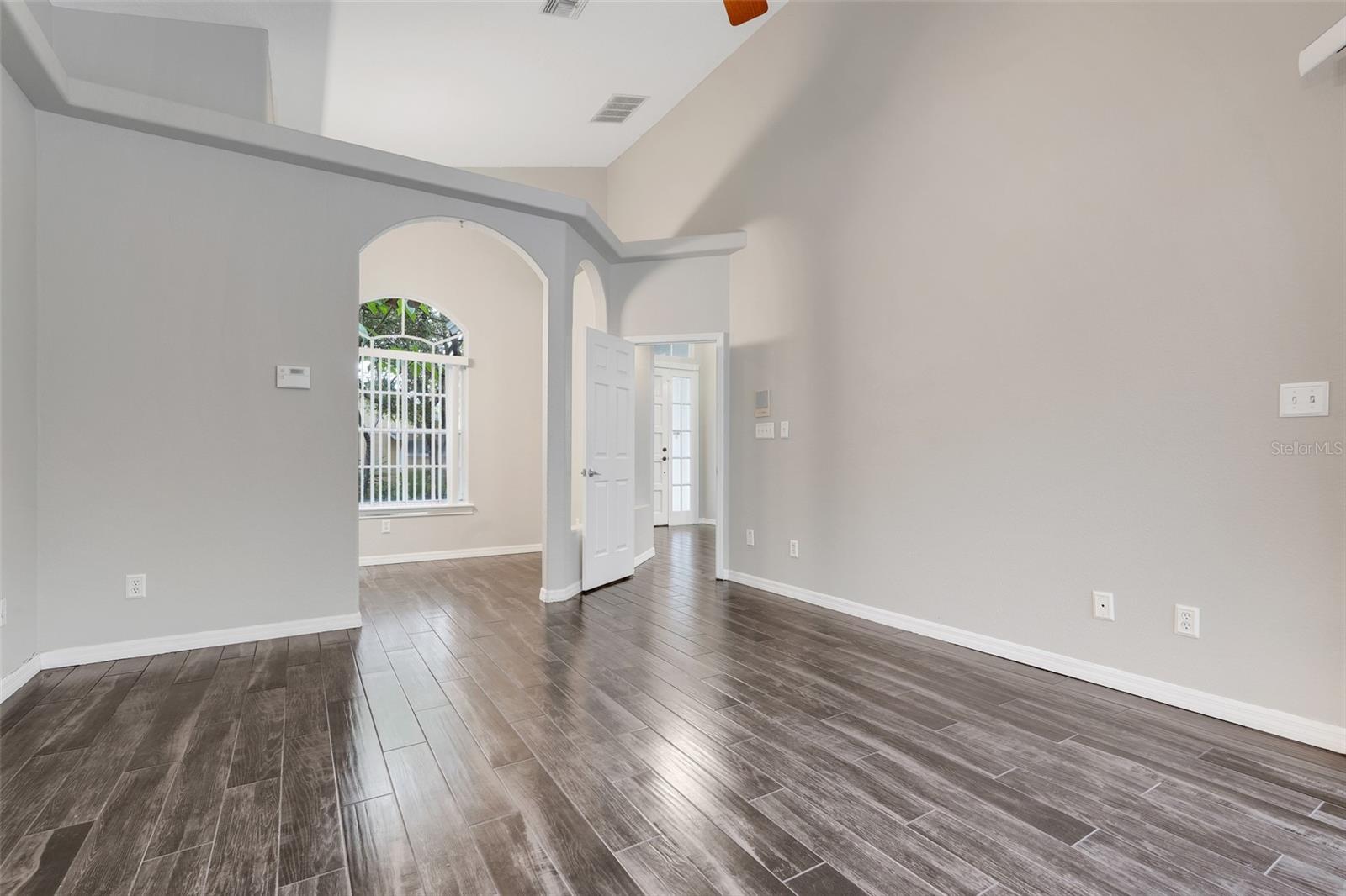 Image 23 of 47 For 6609 Crenshaw Drive