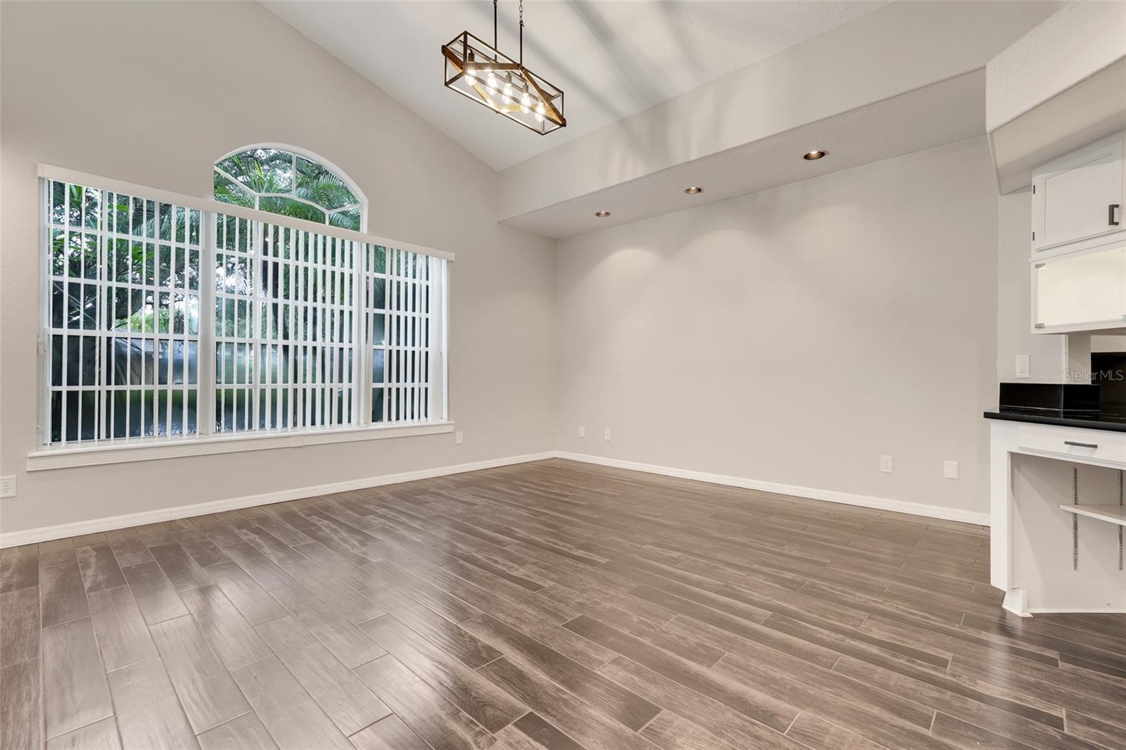 Image 5 of 47 For 6609 Crenshaw Drive