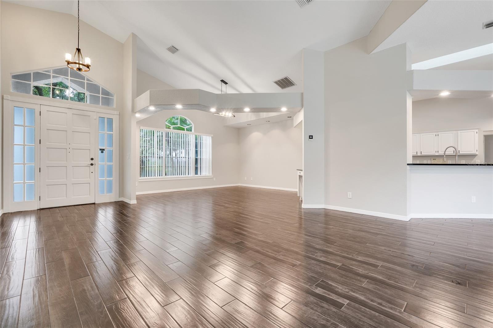 Image 9 of 47 For 6609 Crenshaw Drive