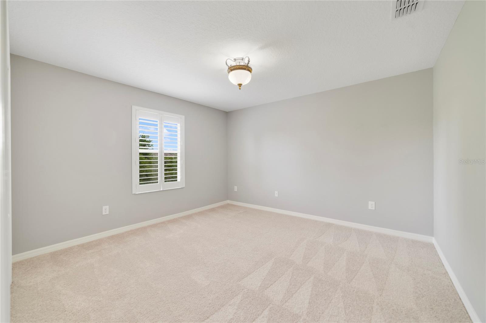 Image 19 of 25 For 20214 Water Hickory Place