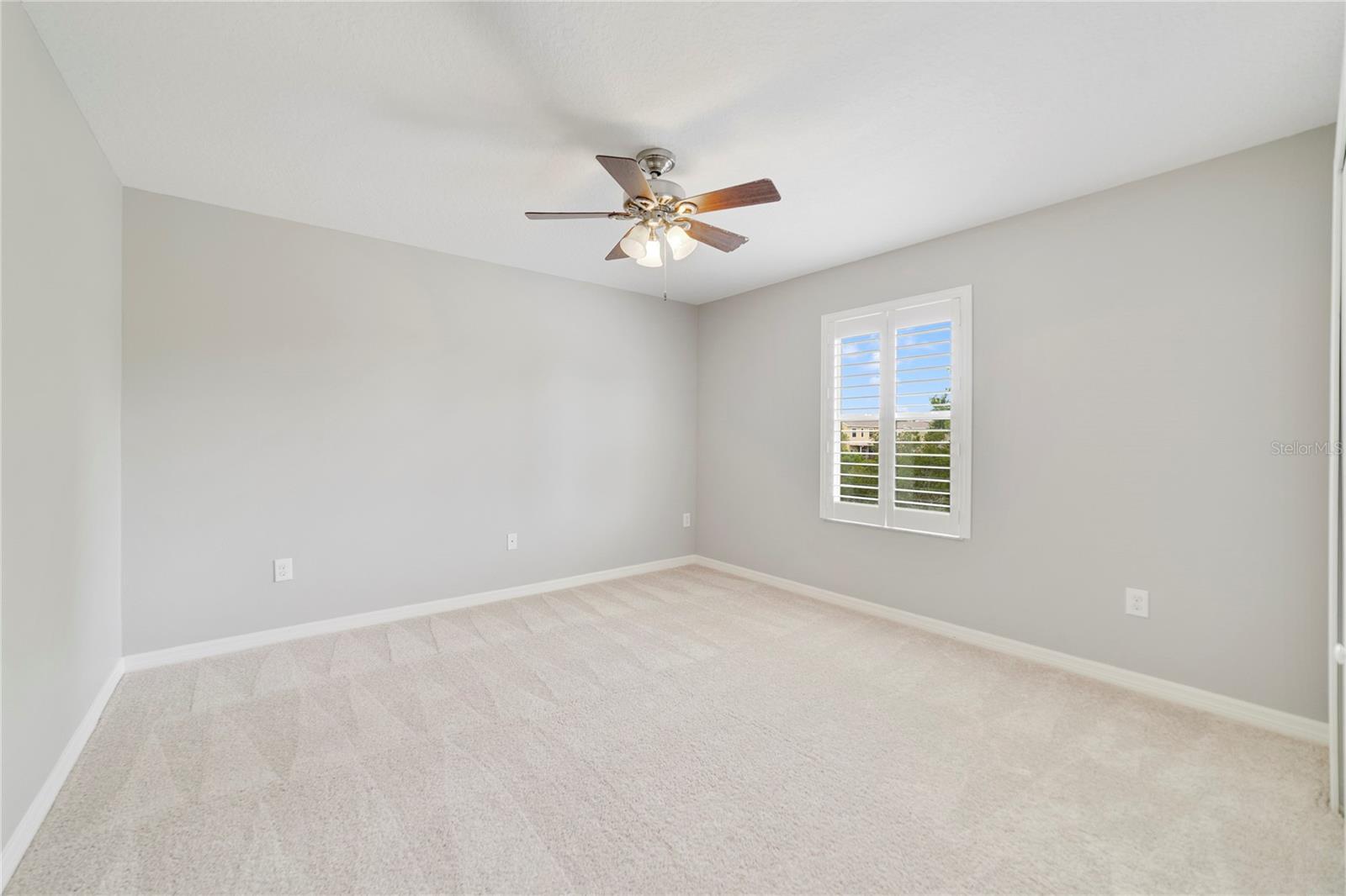 Image 21 of 25 For 20214 Water Hickory Place