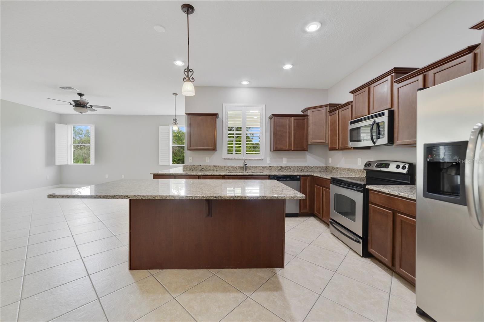 Image 6 of 25 For 20214 Water Hickory Place