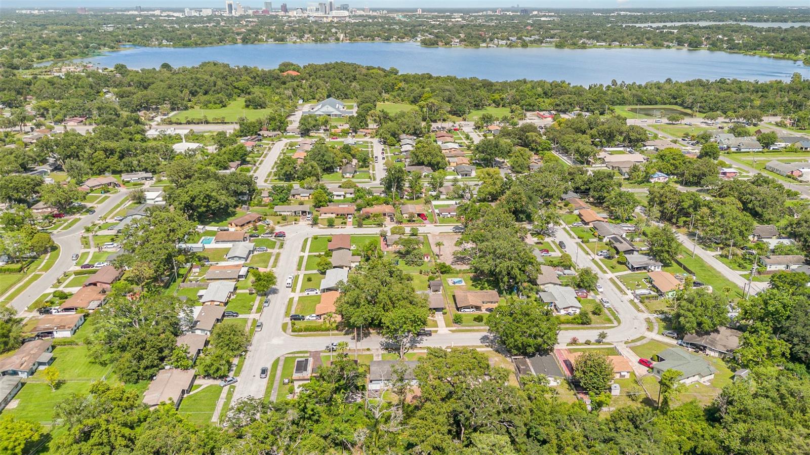 Image 5 of 15 For 436 Azores Avenue