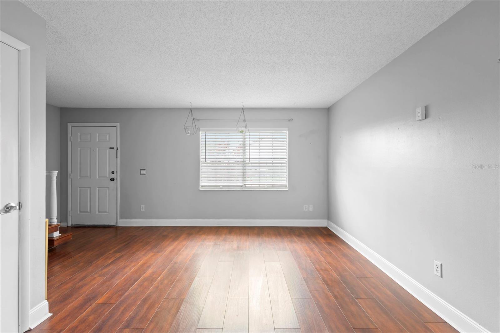 Image 10 of 39 For 5126 Saint Charles Lane 43