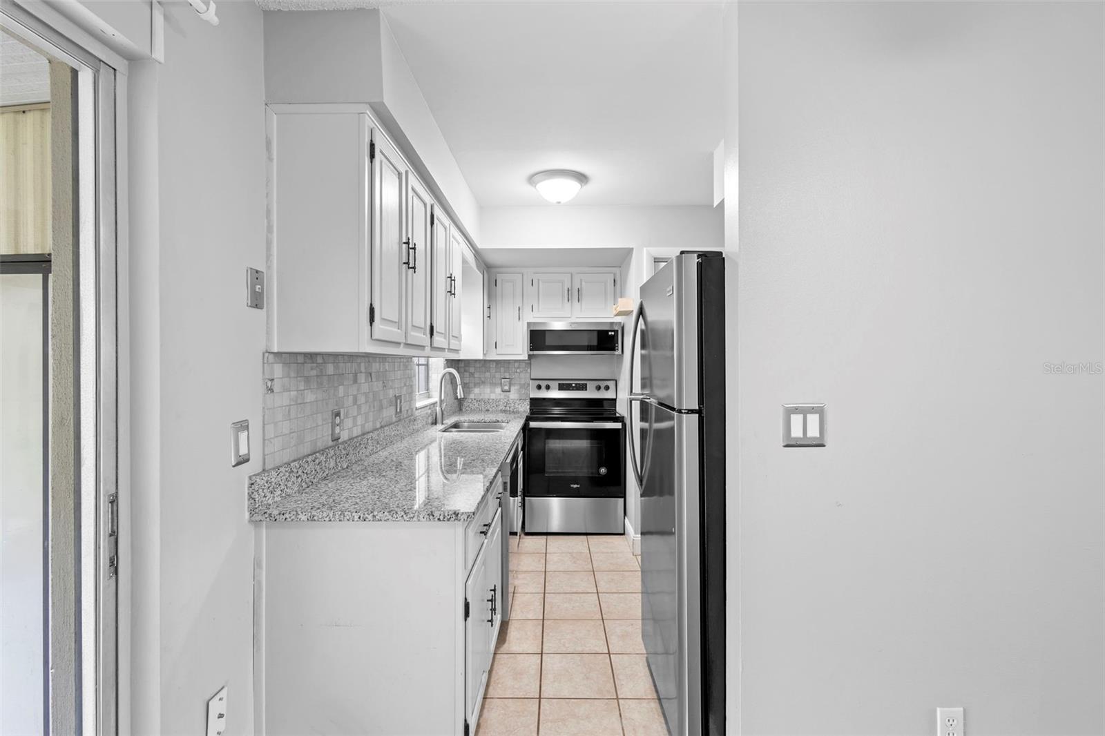 Image 28 of 39 For 5126 Saint Charles Lane 43