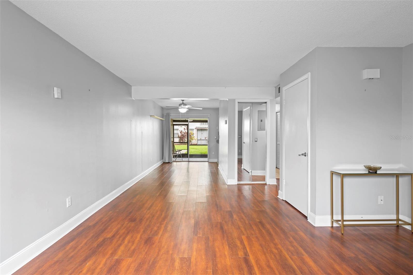 Image 7 of 39 For 5126 Saint Charles Lane 43
