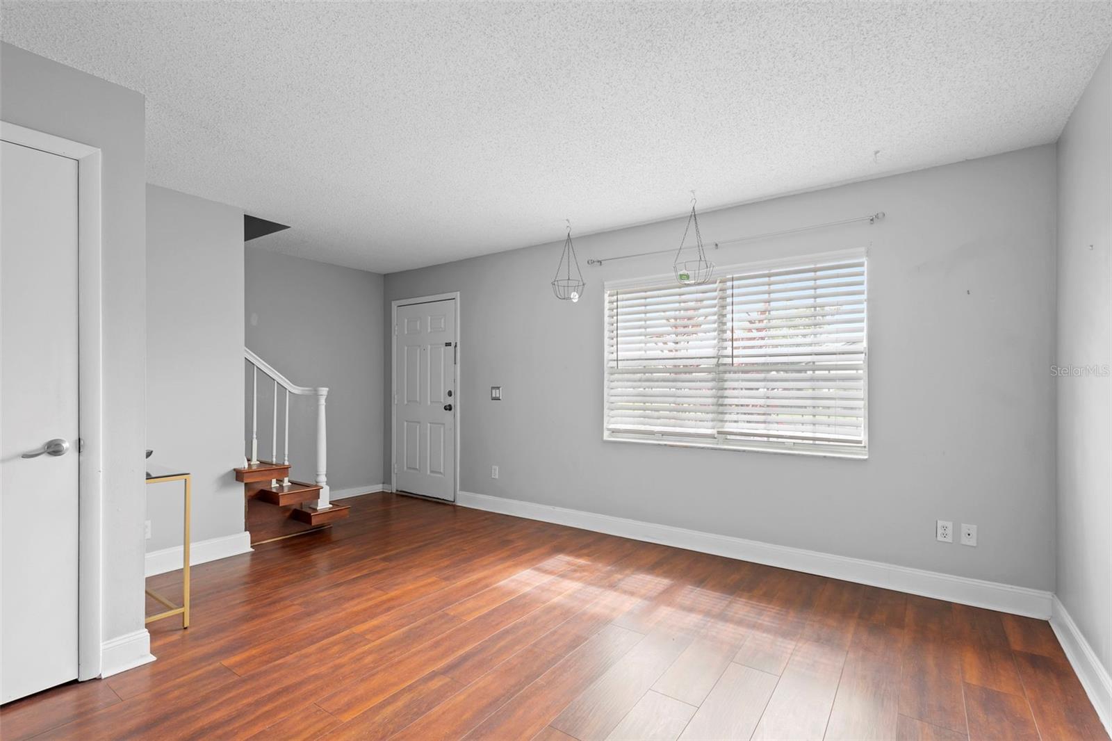Image 9 of 39 For 5126 Saint Charles Lane 43