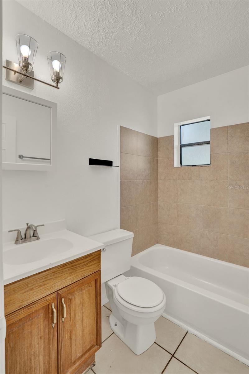 Image 14 of 16 For 1220 Morin Street B