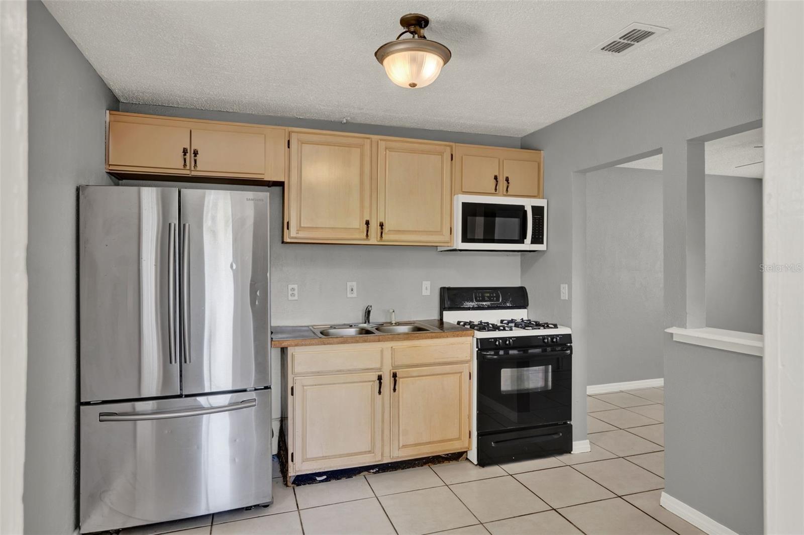 Image 8 of 16 For 1220 Morin Street B