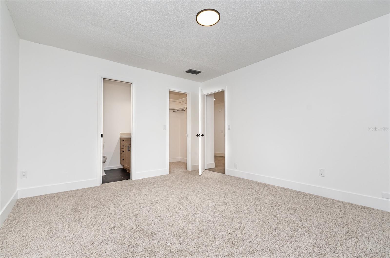 Image 12 of 27 For 407 Ventura Drive