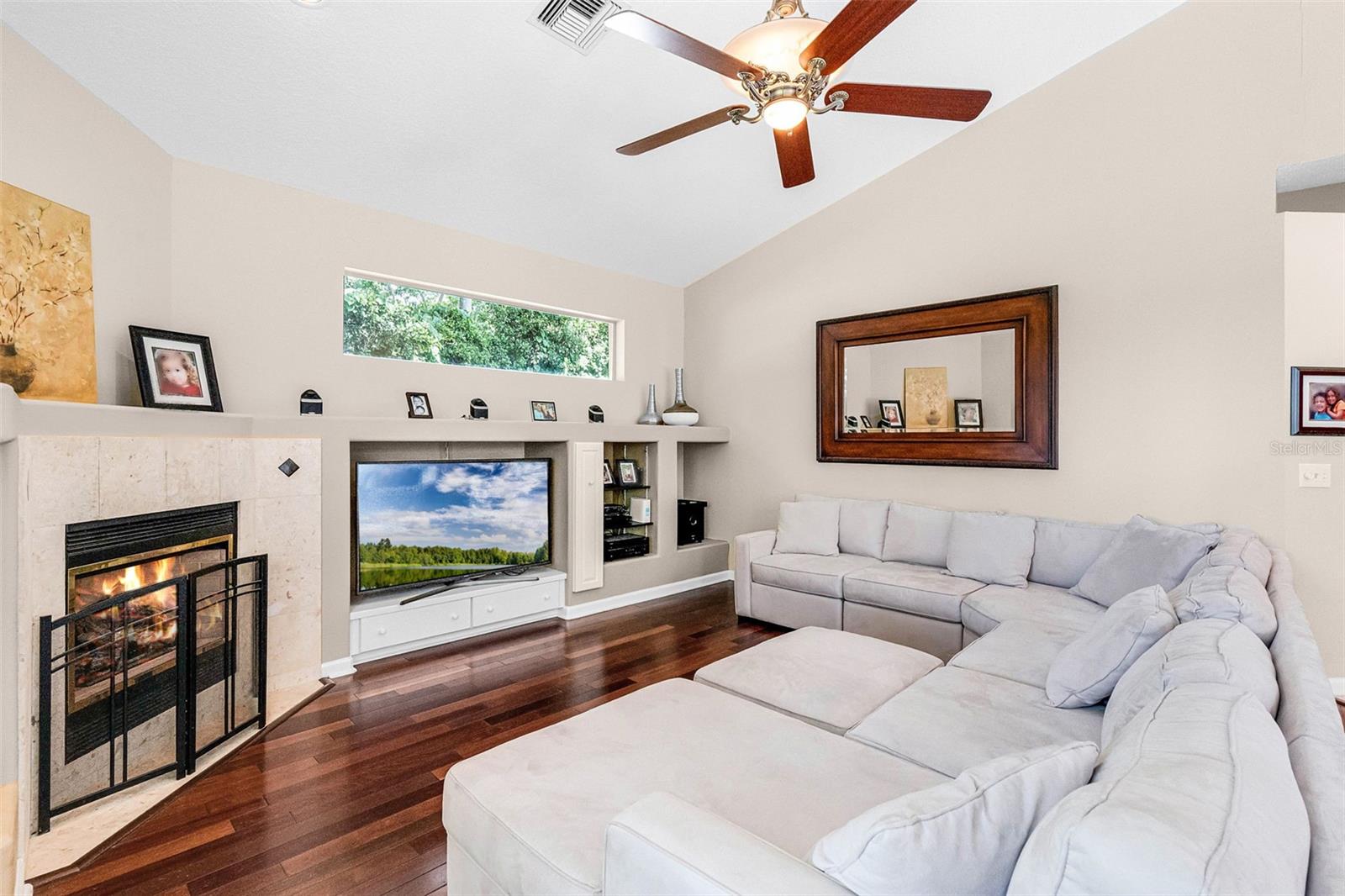 Image 20 of 61 For 831 Royalwood Lane