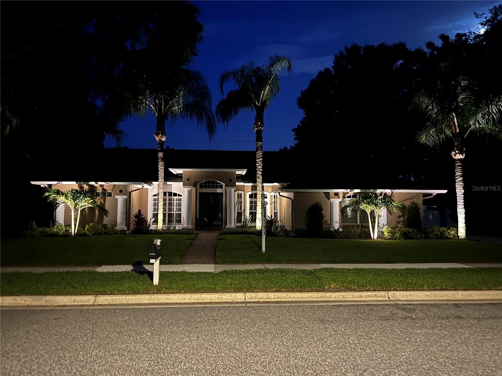 Image 3 of 61 For 831 Royalwood Lane