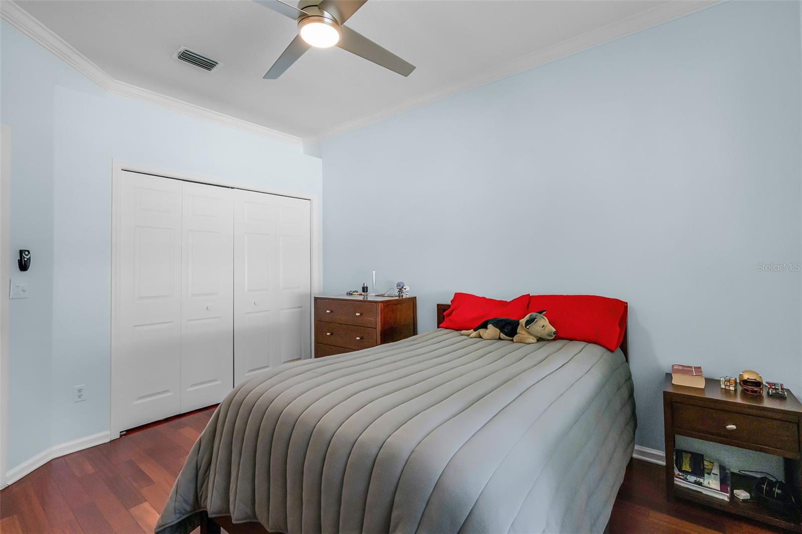 Image 32 of 61 For 831 Royalwood Lane