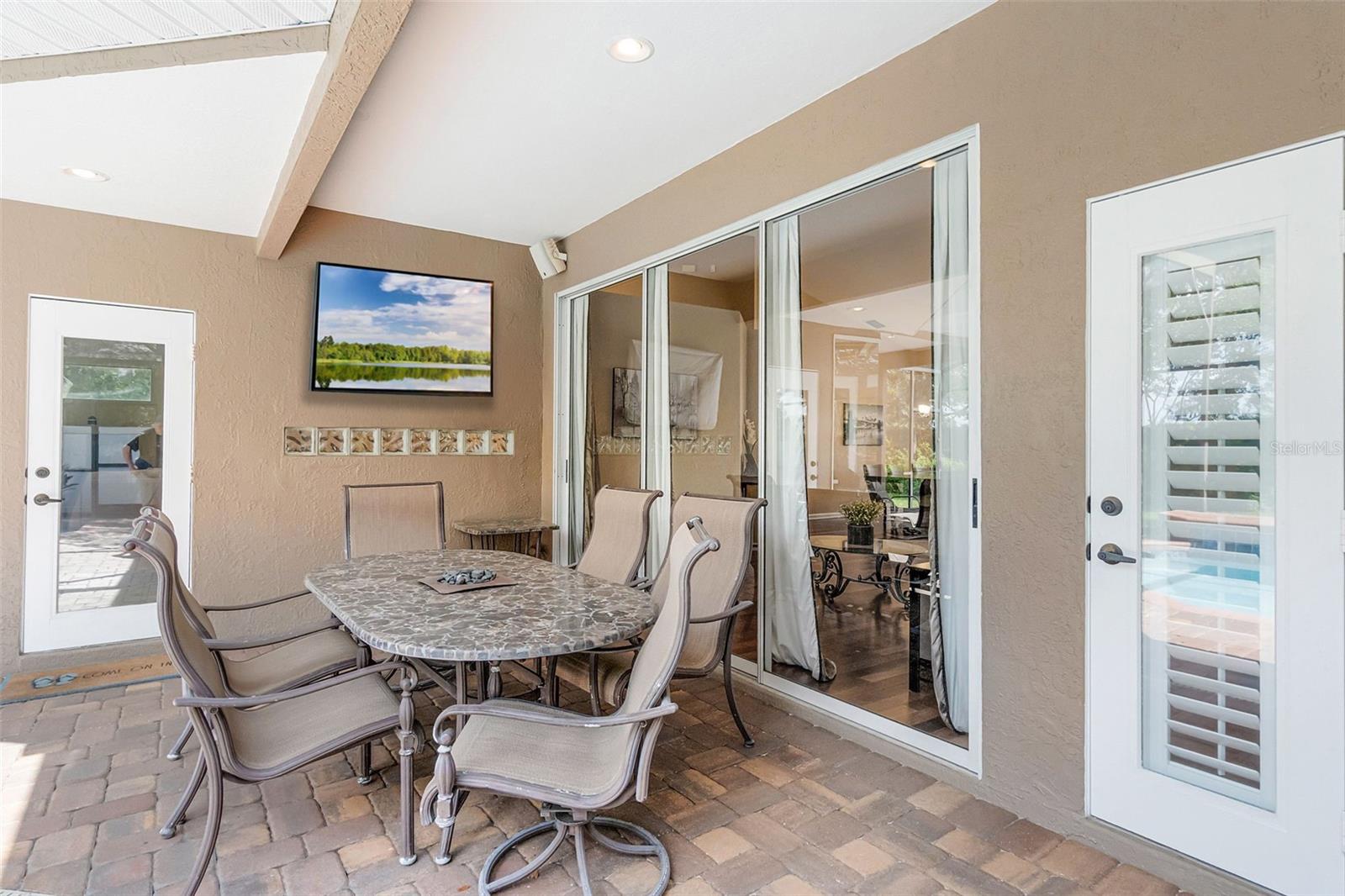 Image 37 of 61 For 831 Royalwood Lane