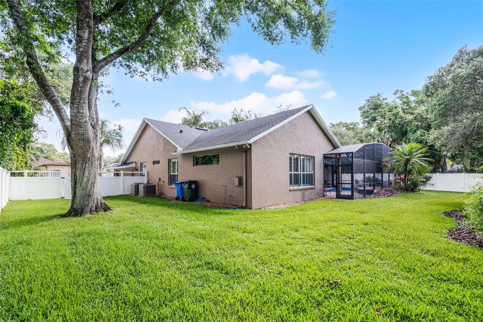 Image 45 of 61 For 831 Royalwood Lane