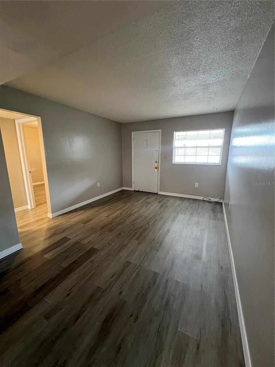 Image 5 of 24 For 609 Central Avenue 203