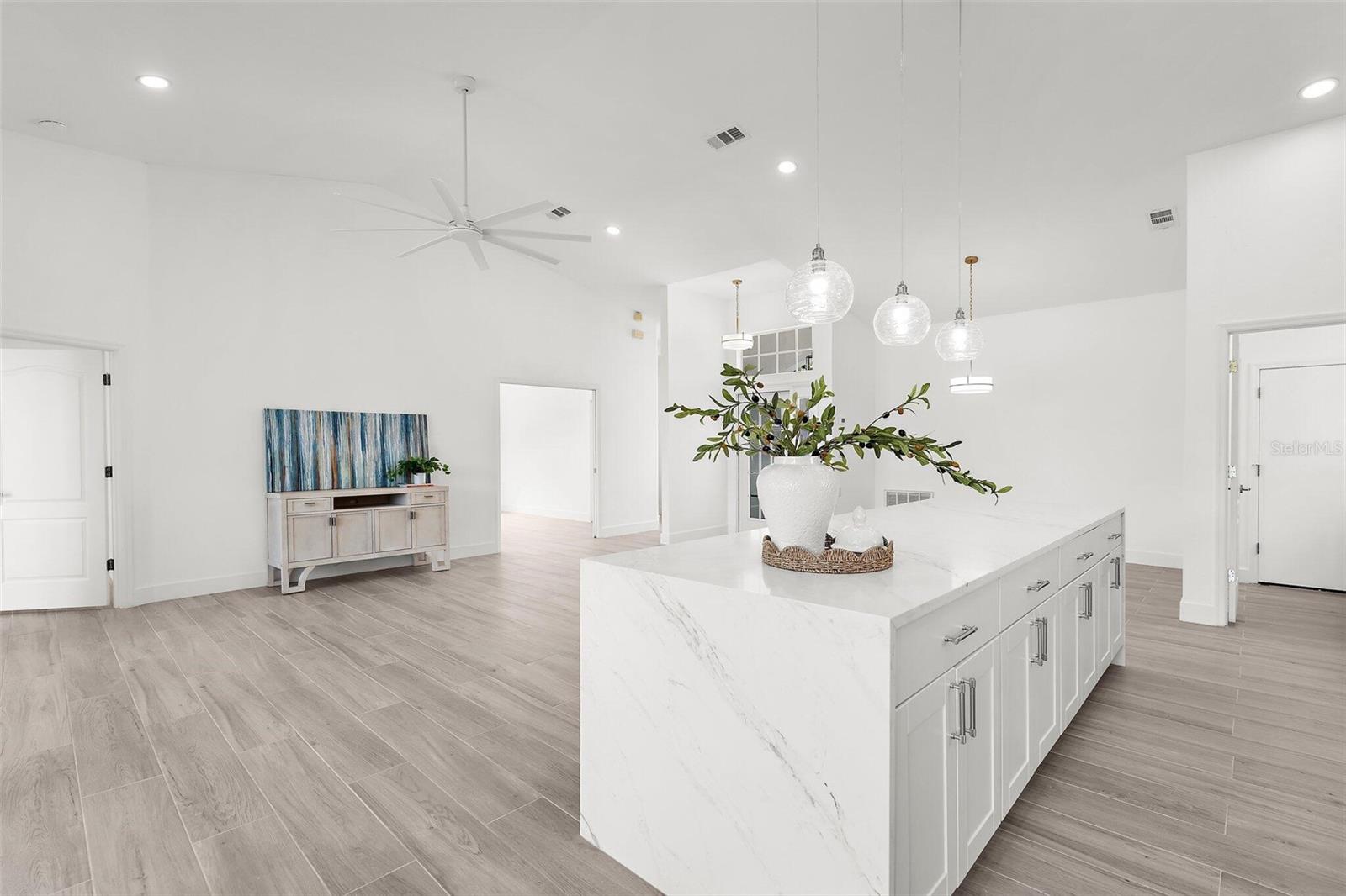 Image 10 of 32 For 9555 Knightsbridge Circle