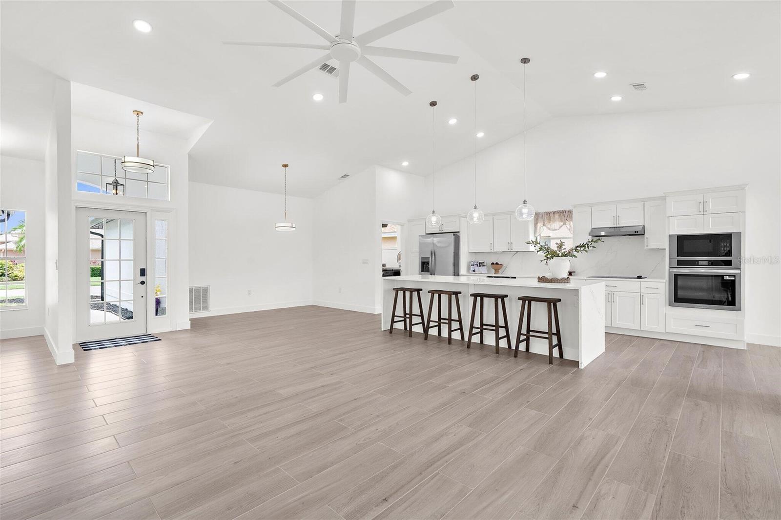 Image 5 of 32 For 9555 Knightsbridge Circle