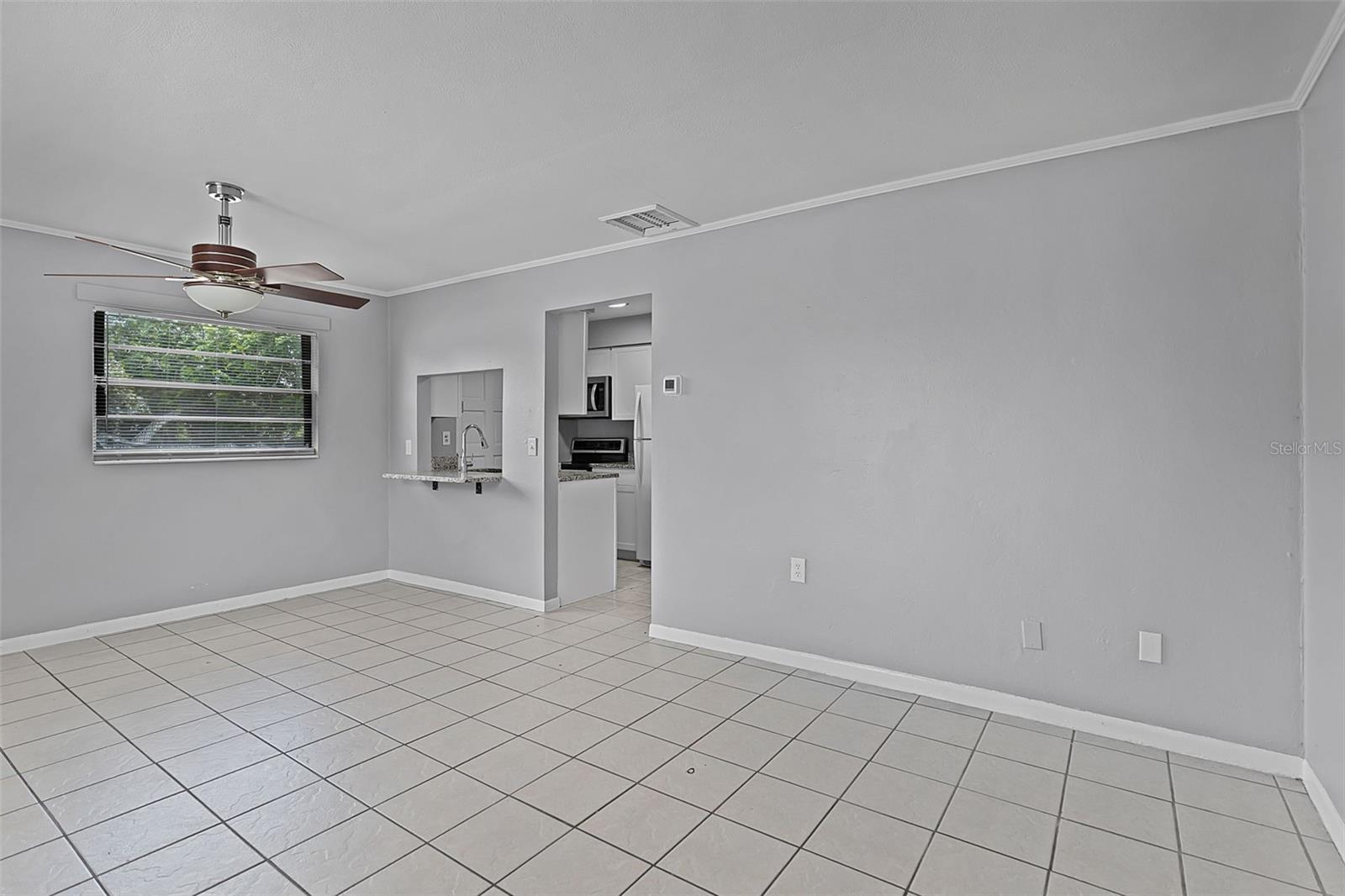 Image 12 of 20 For 907 Center Avenue 1