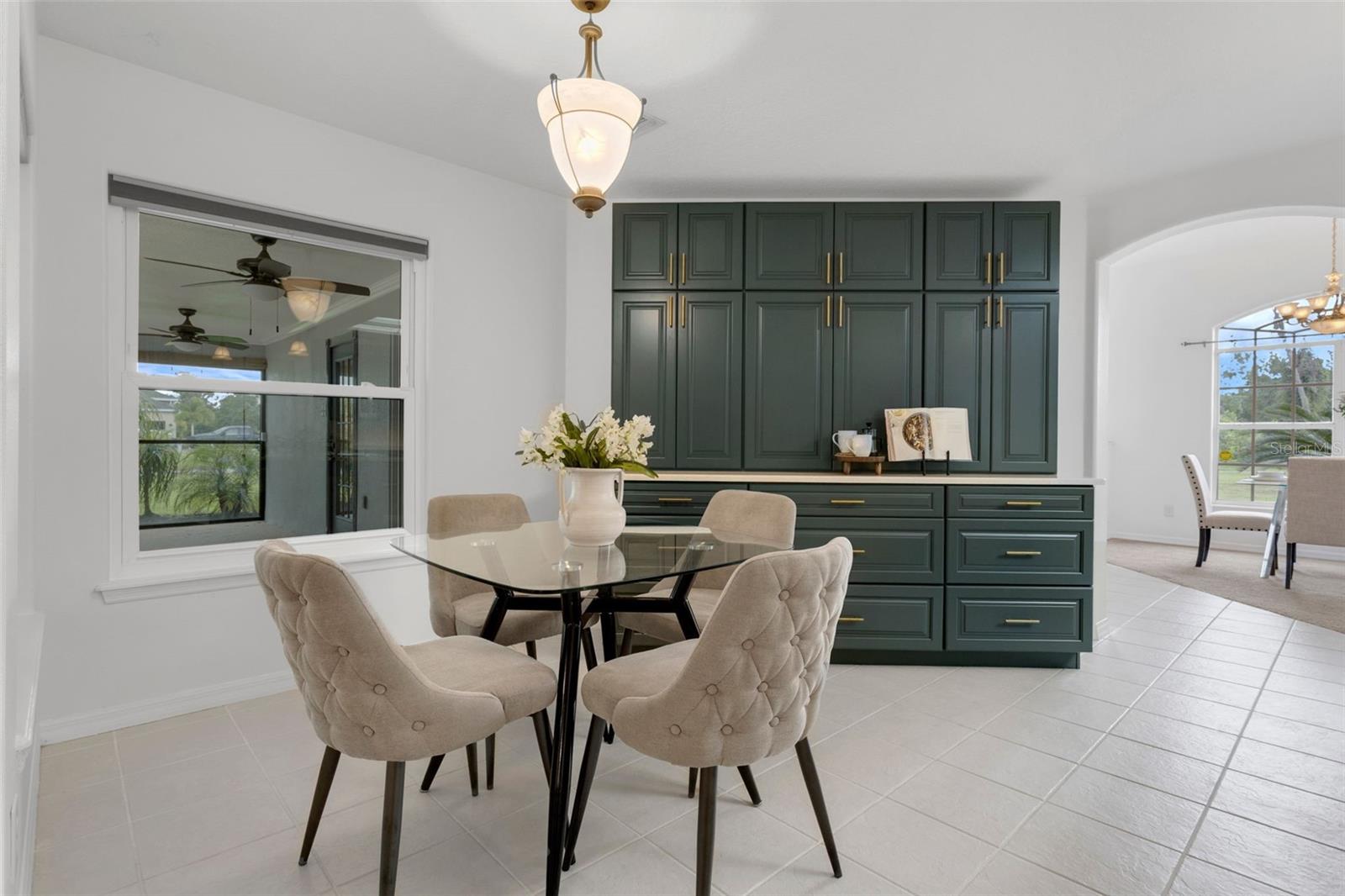 Image 11 of 37 For 15038 Willow Lane