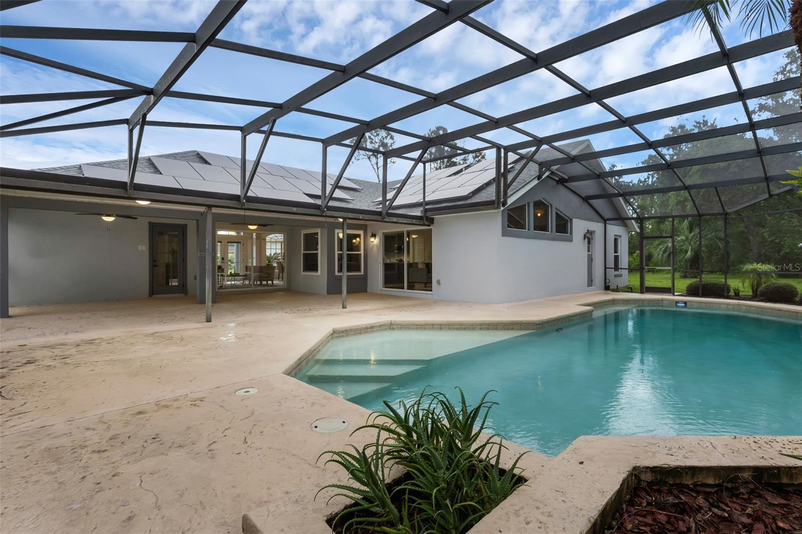 Image 28 of 37 For 15038 Willow Lane