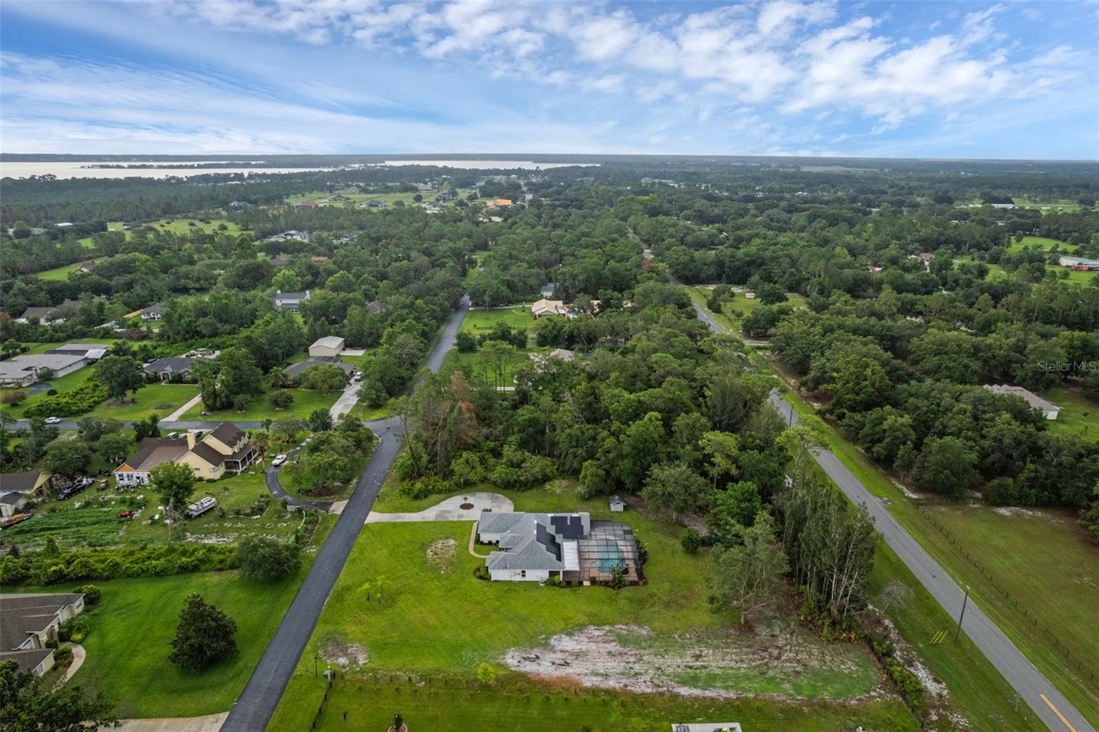 Image 35 of 37 For 15038 Willow Lane