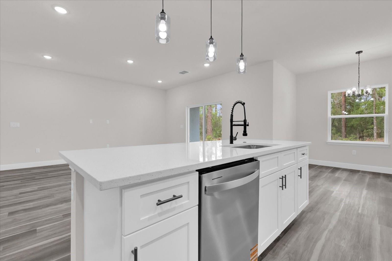 Image 11 of 49 For 17501 Sw 41st Cir